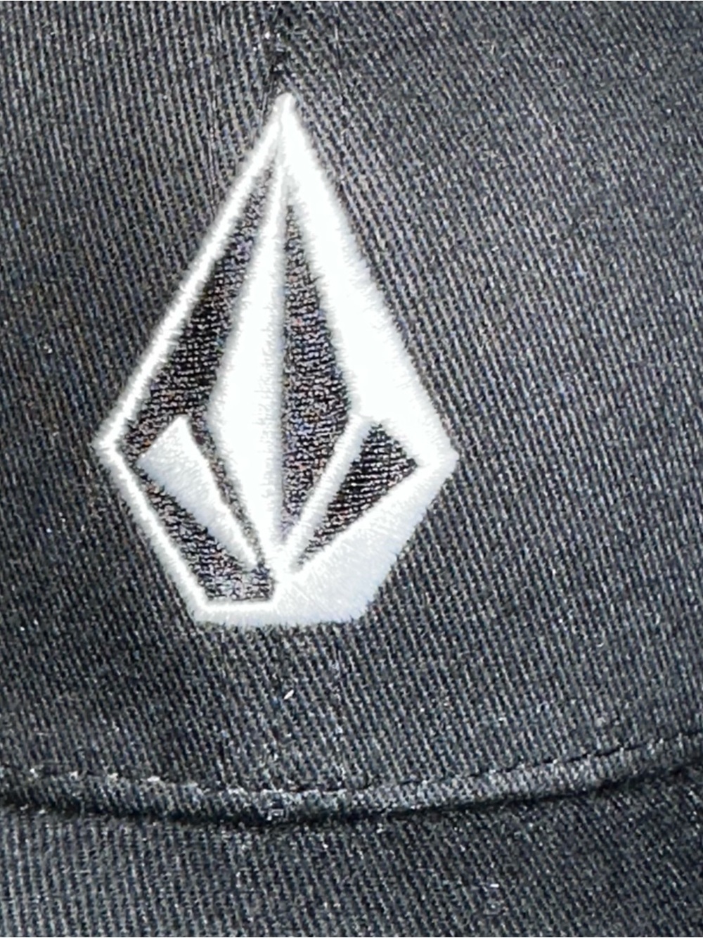NEW Volcom Black Youth Flexfit Cap with White Stone Logo - Picture 3 of 11